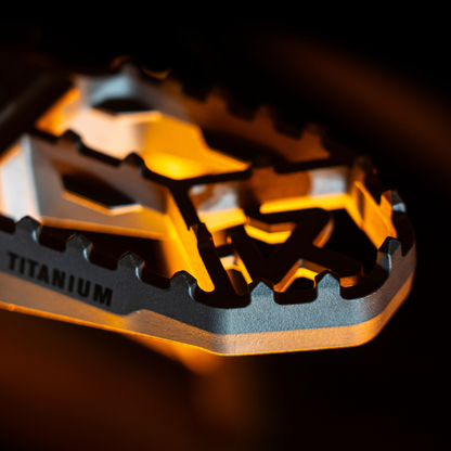 Repose pieds titane Akrapovic BMW GS